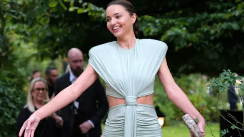Miranda Kerr feiert Laufsteg-Comeback