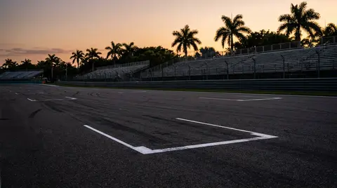 Verstappen holt in Sepang die erste Pole der Saison