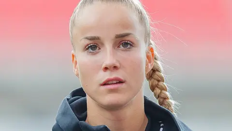 Außenbandriss: Giulia Gwinn fällt wochenlang aus