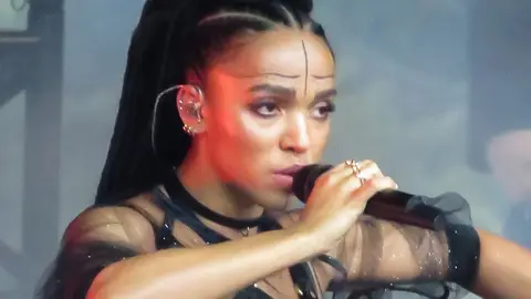 FKA Twigs wird von NDA mit Shia LaBeouf befreit