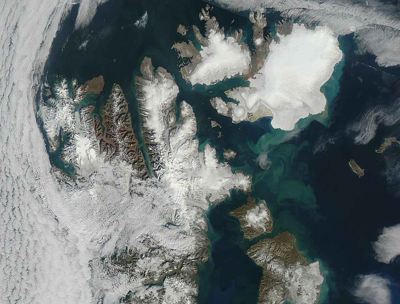 Schiff in Spitzbergen beschlagnahmt