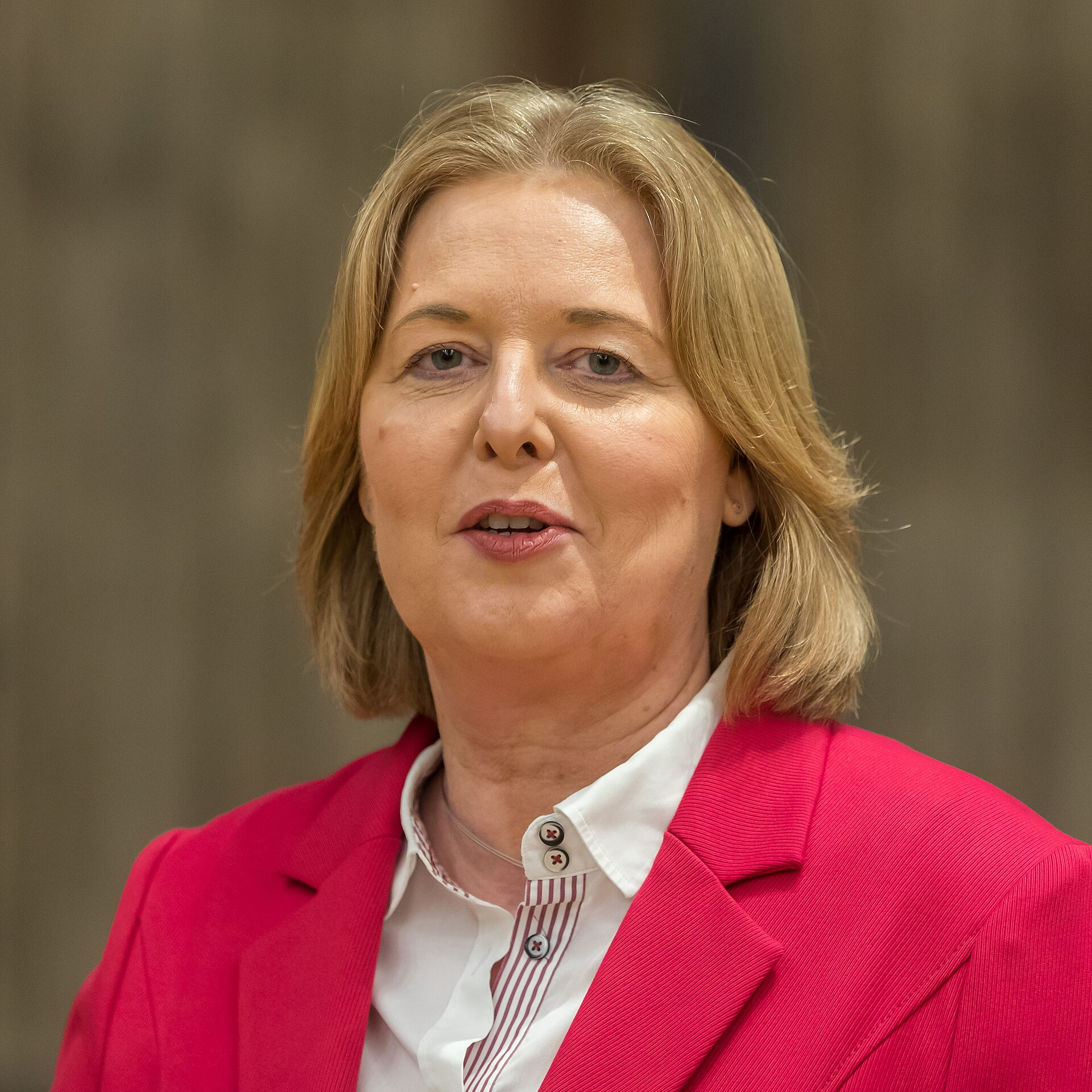 Bas kämpft um Rekord-Etat
