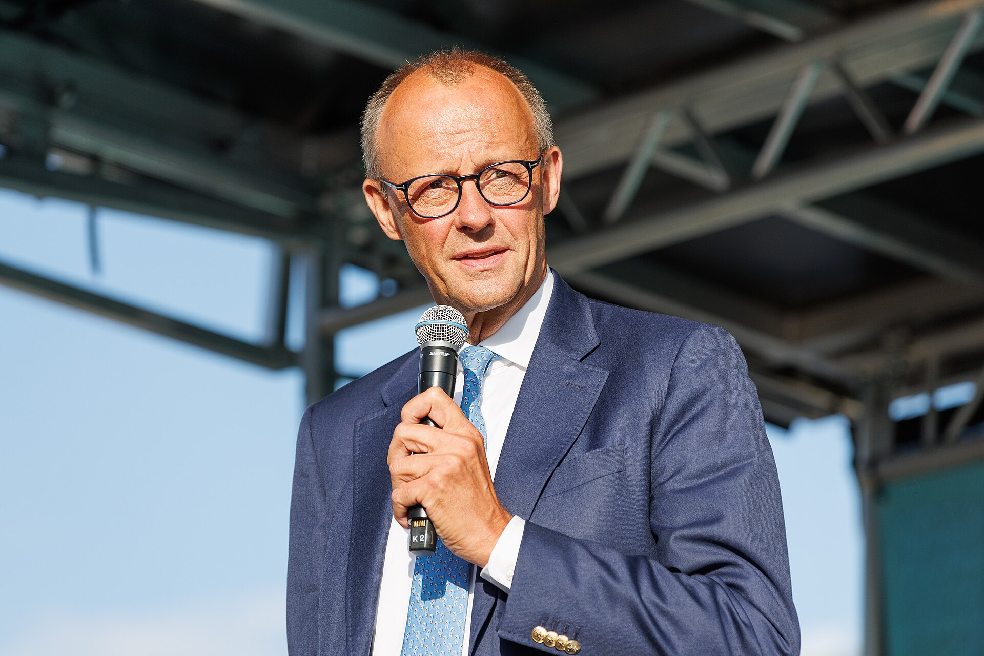 AfD drängt bei Ukraine-Kurs