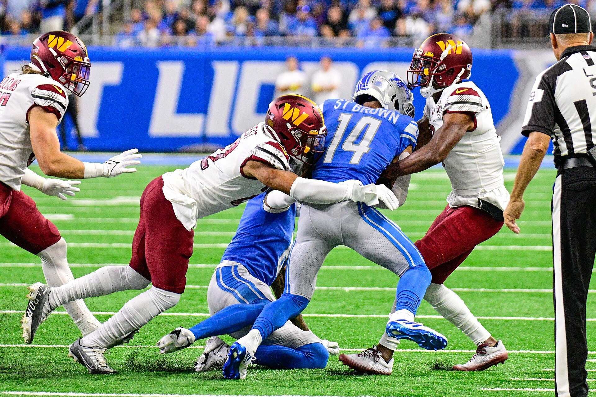 St. Brown rettet die Lions